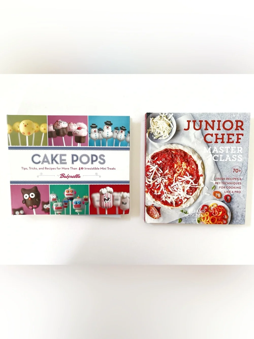 Junior Chef Masterclass Cookbook & Cake Pops Cookbook- Set